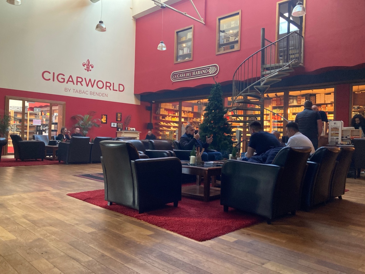 I went to Cigar World in Dusseldorf, Germany